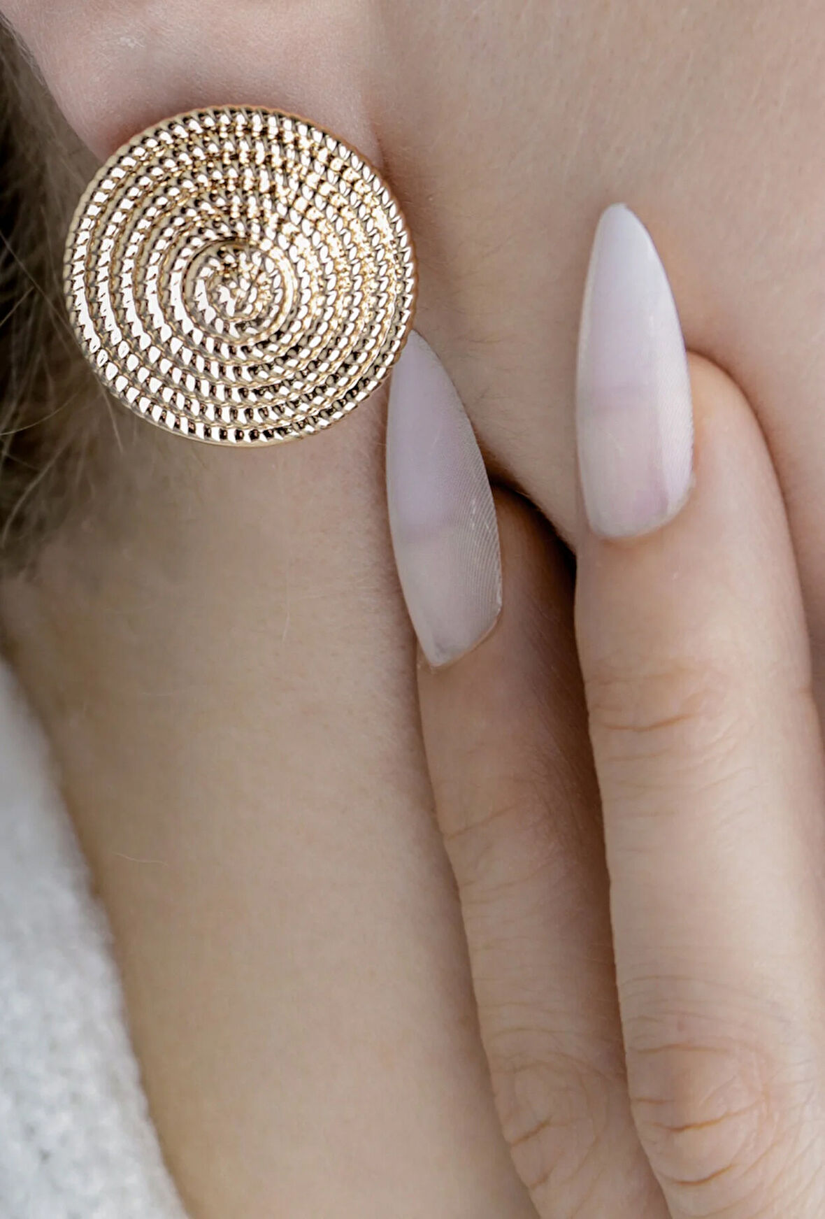 Büyük Gold Tasarım Küpe