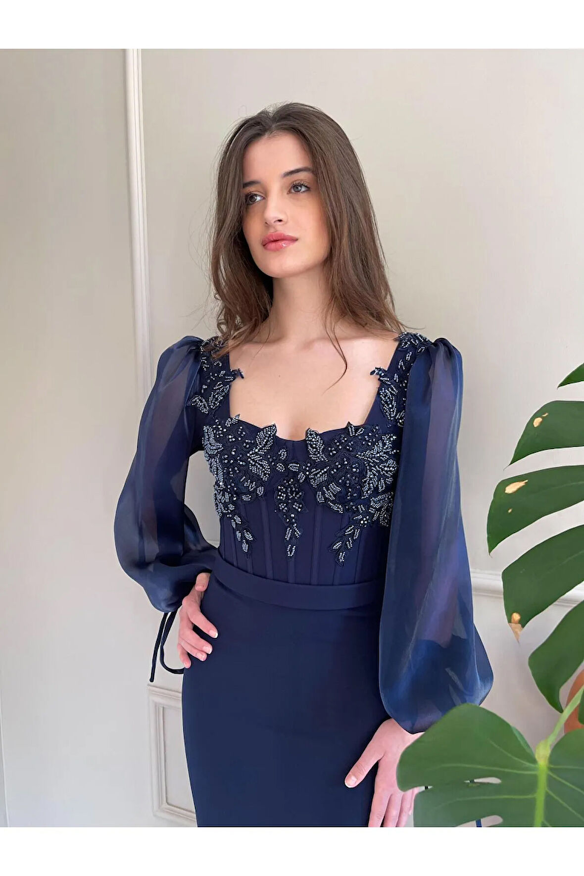 Balon Kol Aplik Üzeri Kristal Boncuk İşleme Detaylı Kalem Abiye