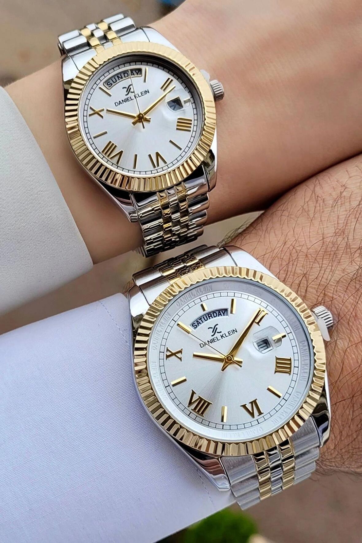 Daniel Klein DKISTE994 Gold Gümüş Renk Takvim ve Gün Fonksiyonlu Sevgili Çift Kol Saati