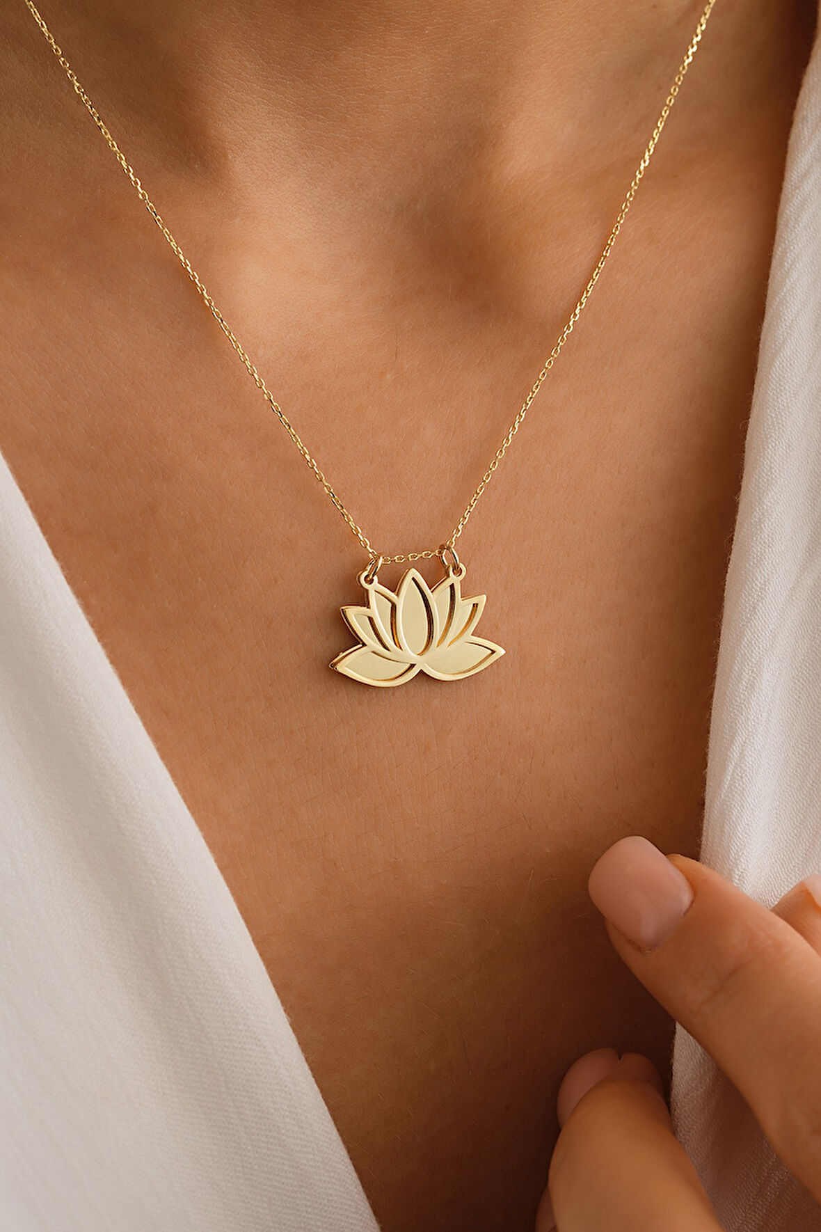 14 Ayar Altın Kapaklı Lotus Çiçeği Kolye