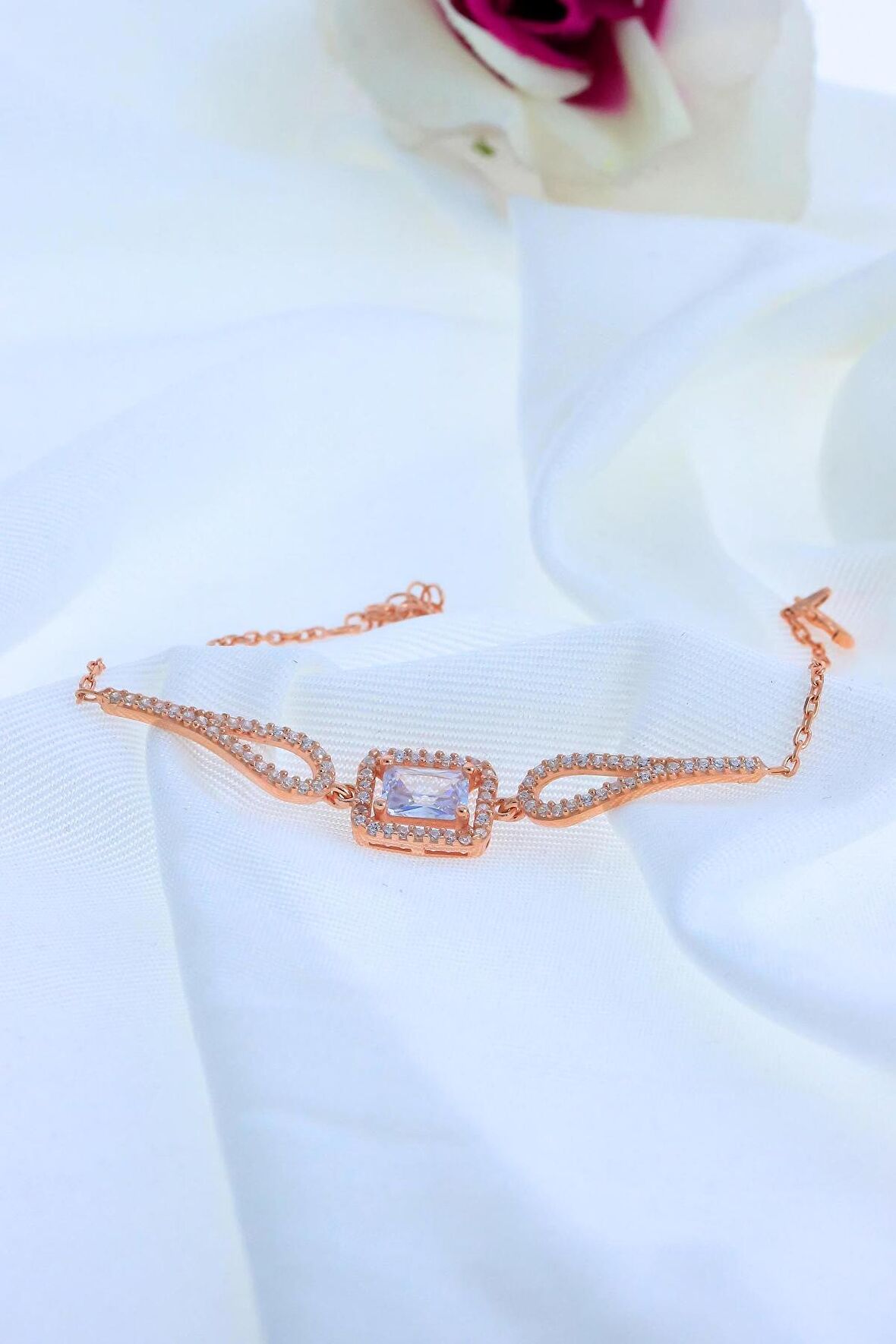 Dikdörtgen Model Baget Zirkon Taşlı Rose Rengi Gümüş Bileklik