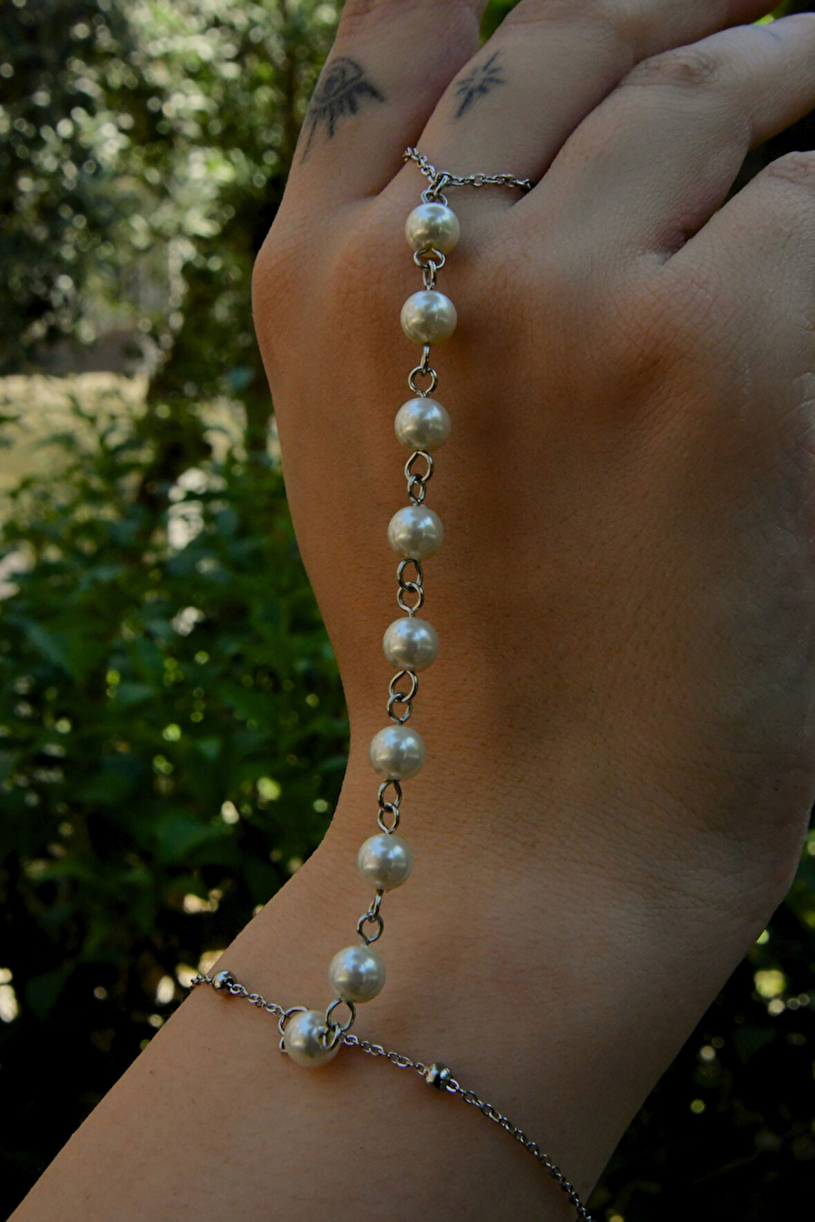 İncili Dorikalı Kadın Çelik Şahmeran