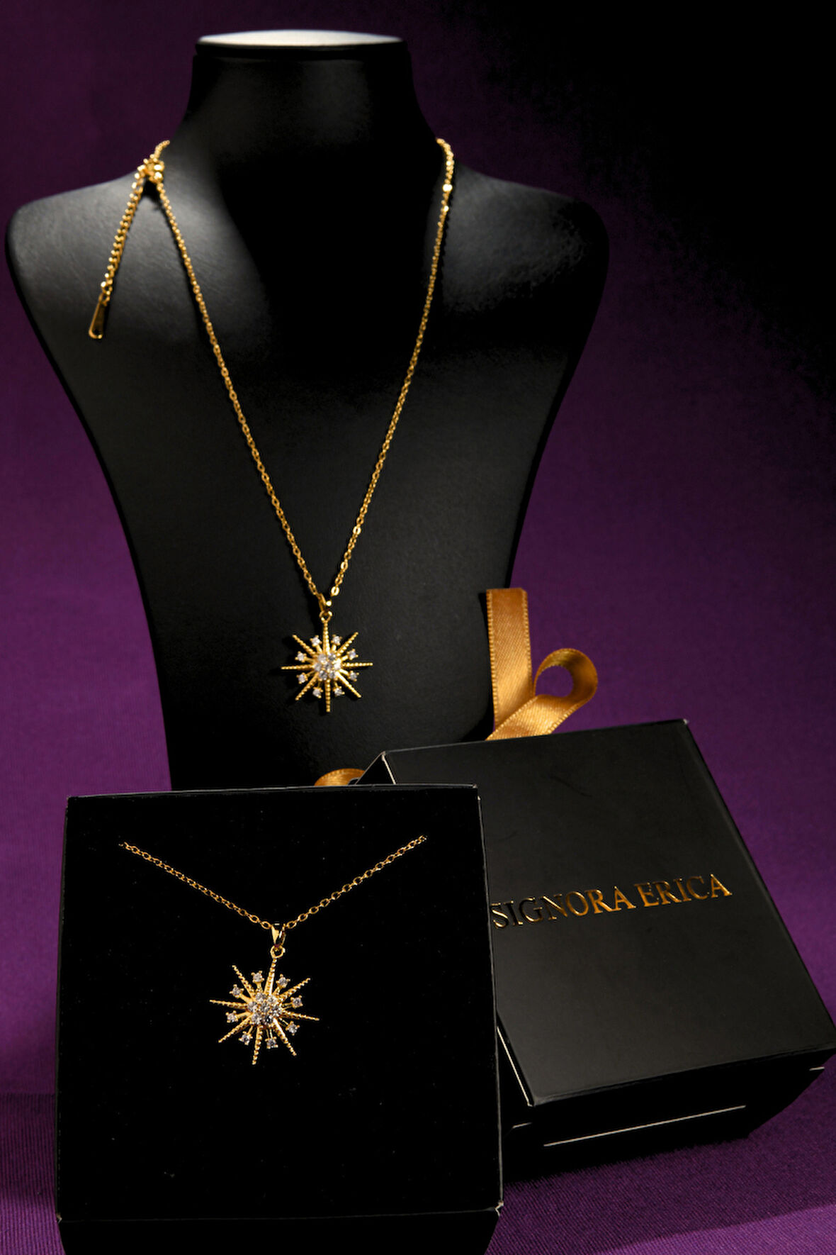 Güneş Figürlü Ortası Zirkon Taşlı Kadın Çelik Kolye