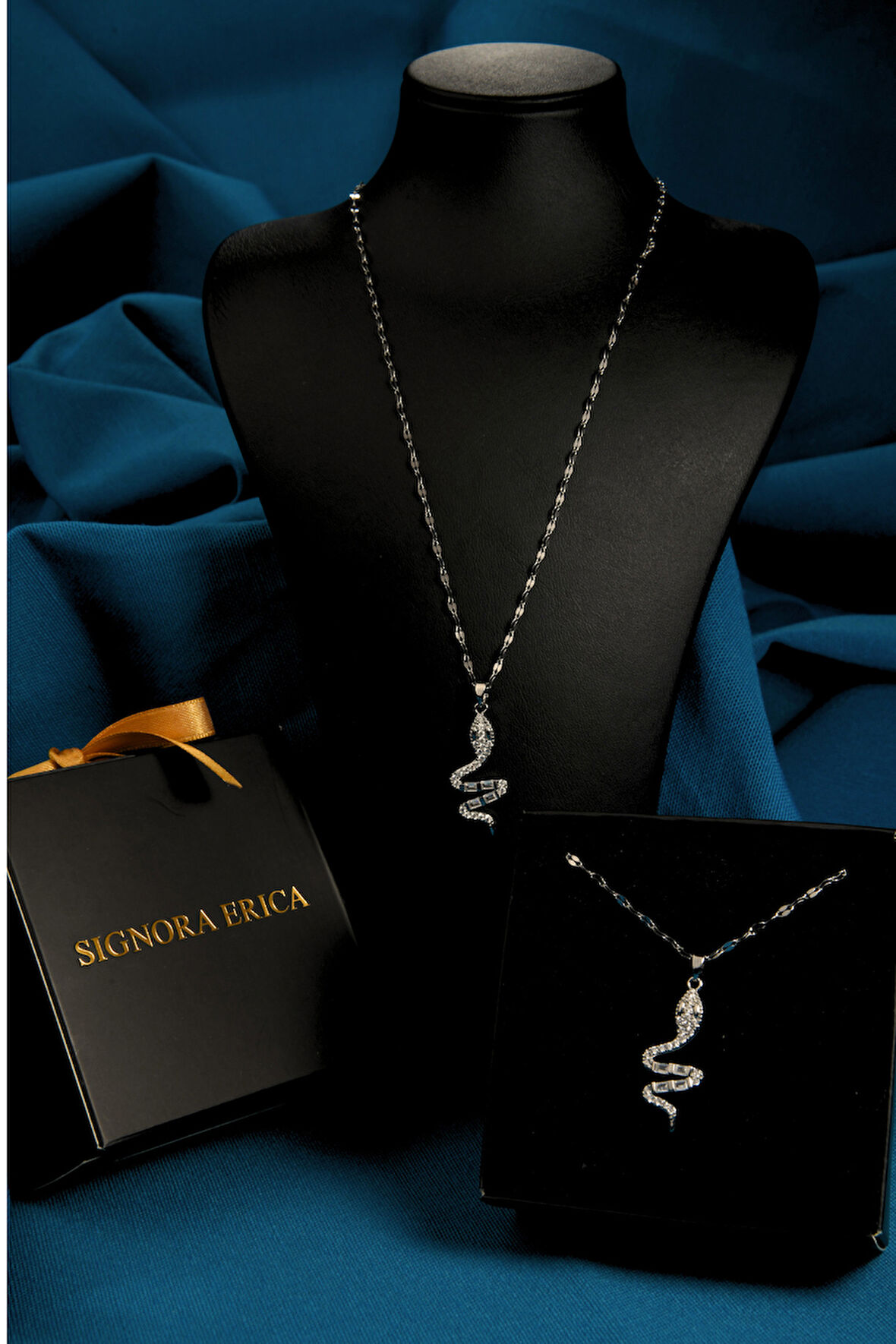 Zirkon ve Baget Taşlı Yılan Figürlü Kadın Çelik Kolye