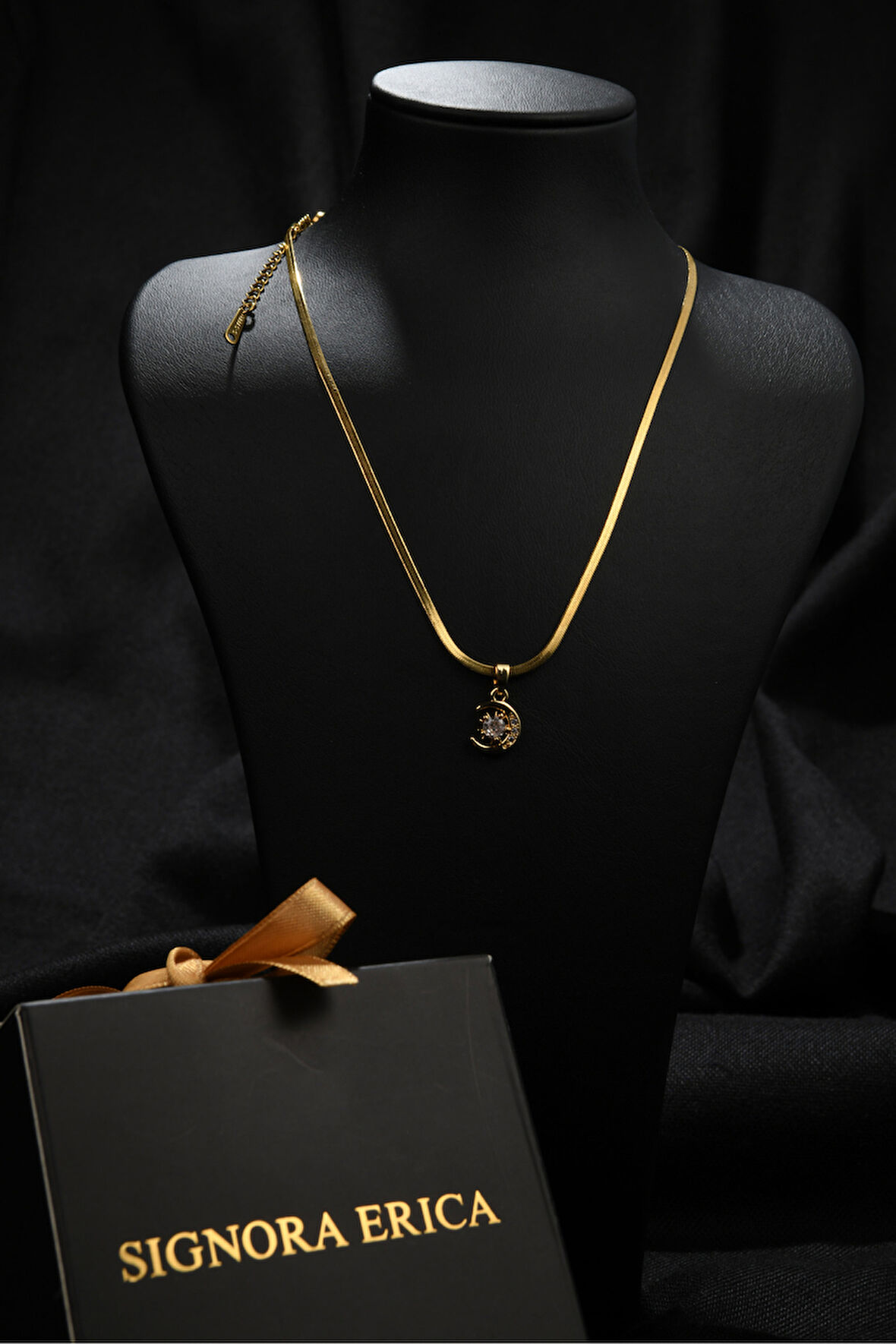 Zirkon Taşlı Ay Yıldız Model Kadın İtalyan Ezme Çelik Kolye