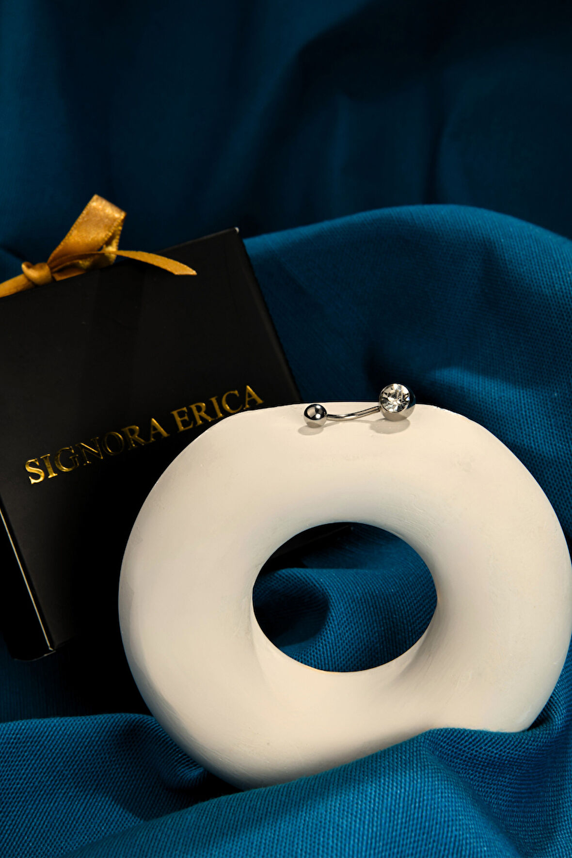 İki Ucu Toplu Zirkon Taşı Olan Göbek Piercing