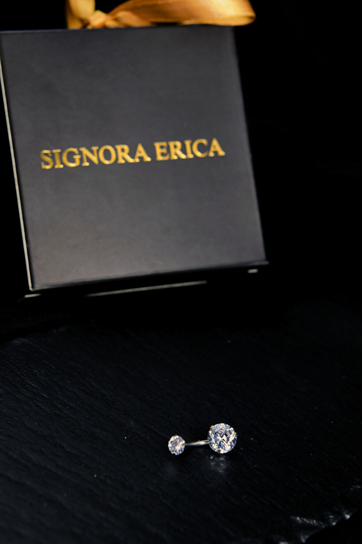 İki Ucu Yuvarlak Taşlı Göbek Piercing