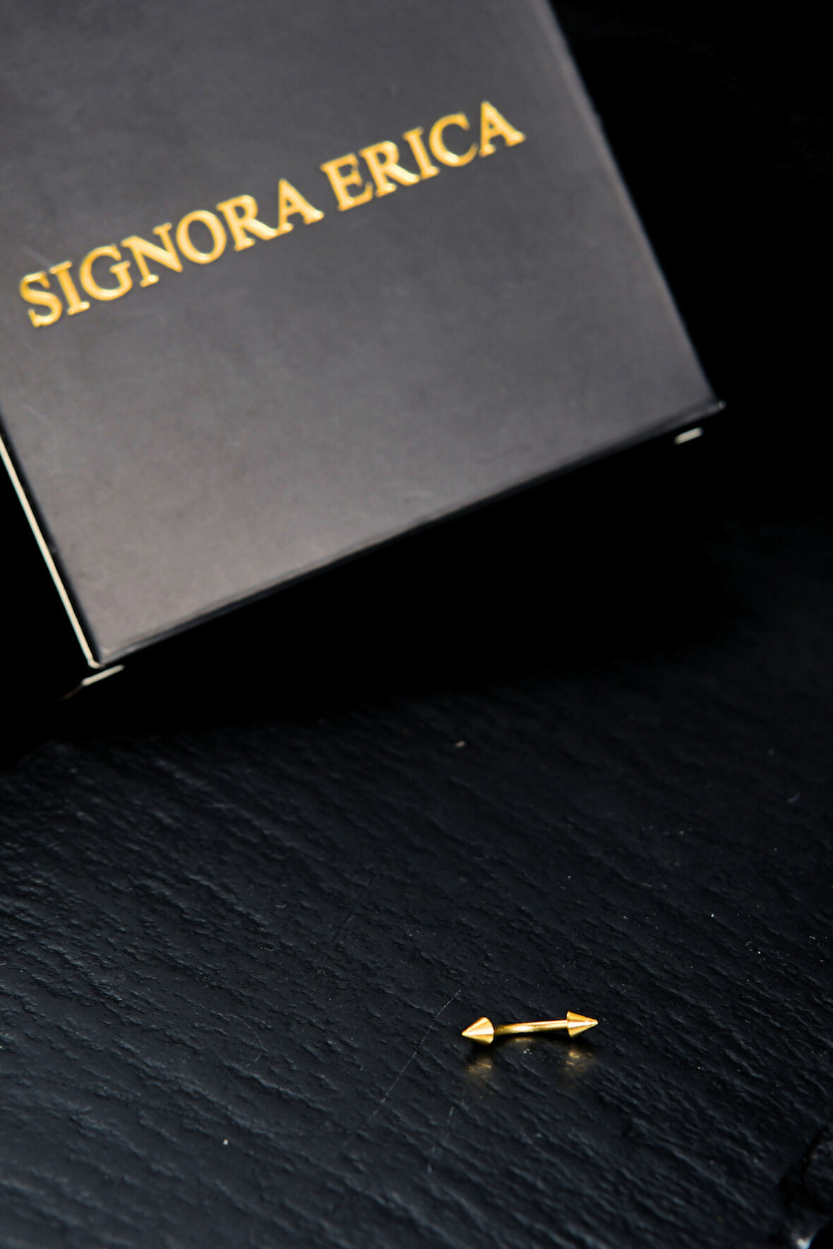 İki Ucu Çivi/Ok Kaş Piercing