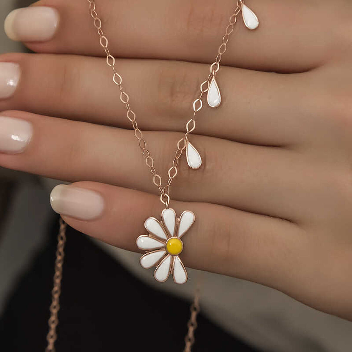 Gümüş Rose Papatya Seviyor Sevmiyor Kadın Kolye