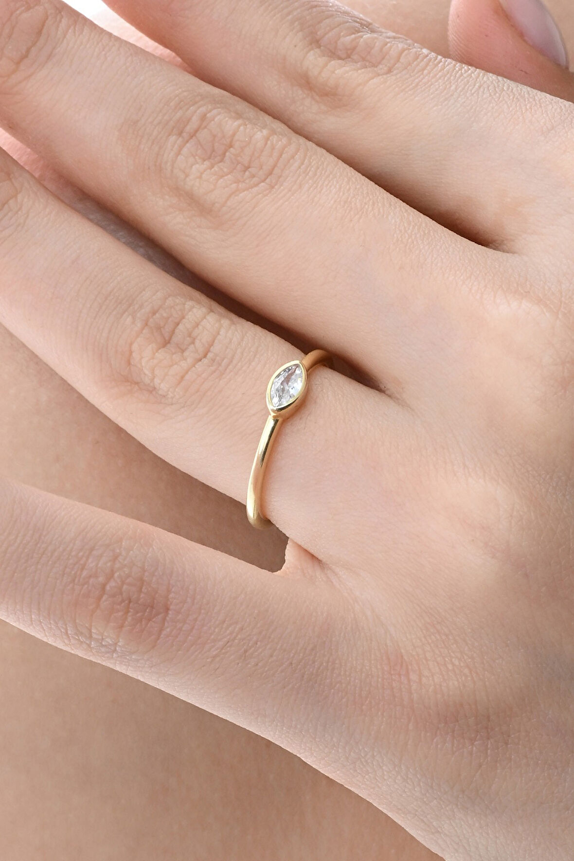 Gümüş altın yaldızlı mekik kesim zirkon taşlı zarif yüzük SGTL12868GOLD