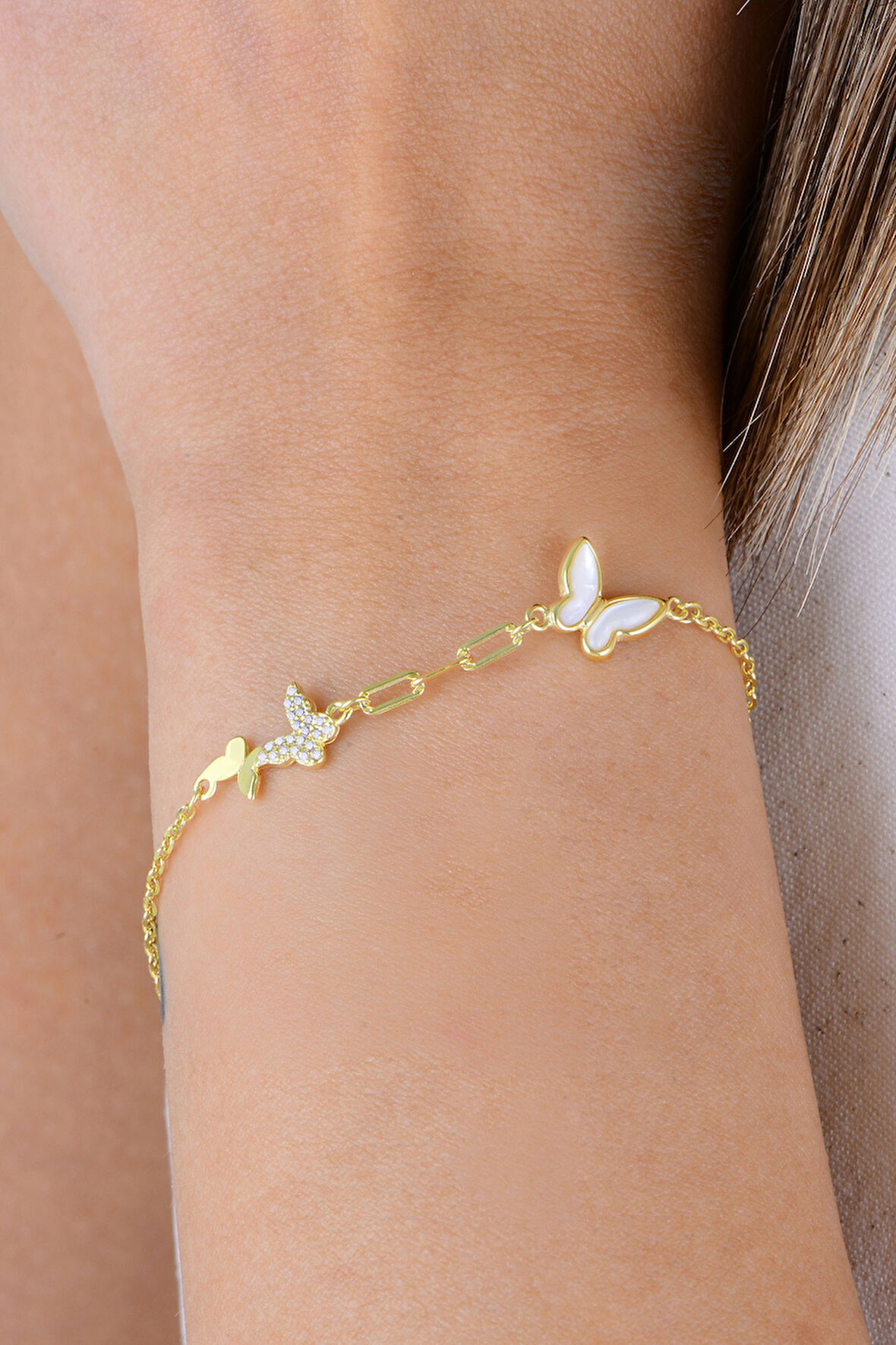 Gümüş altın yaldızlı sedef ve zirkon taşlı ışıltılı kelebek bileklik SGTL12926GOLD