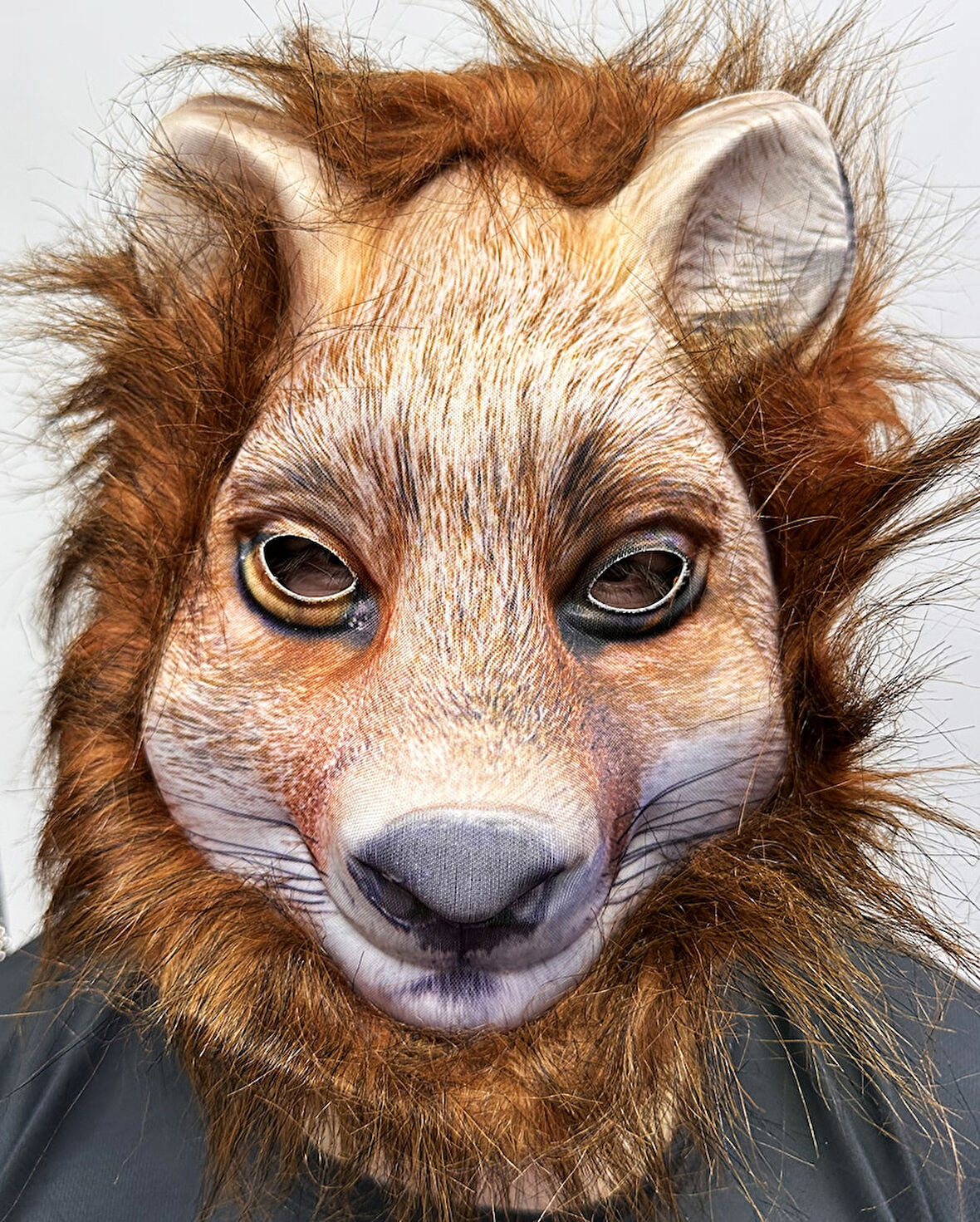 Kahverengi Saçlı Kurt Maskesi Mega Peluş 17