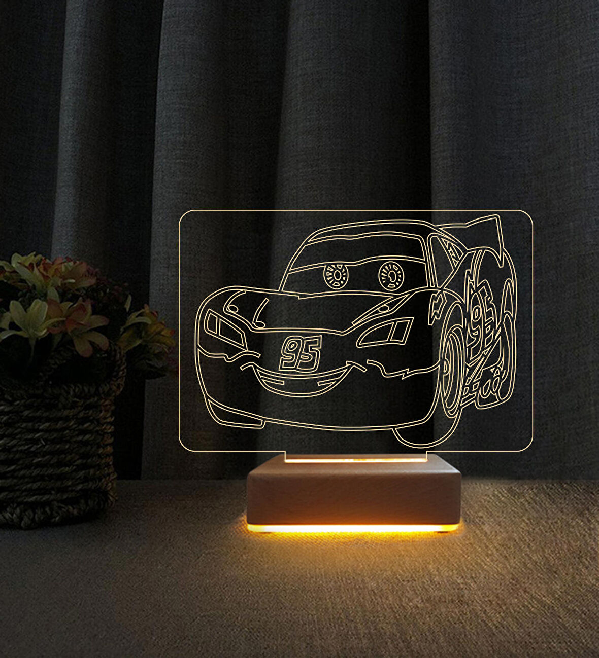 Şimşek McQueen Tasarımlı  3d Led Masa Lambası Doğum Günü Hediyesi Lamba