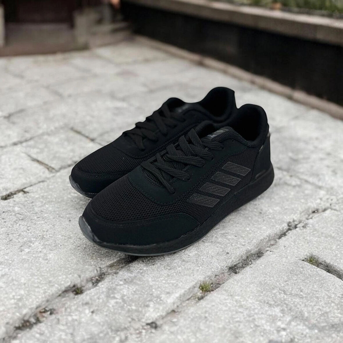  ERKEK RAHAT VE KONFORLU SİYAH SNEAKER