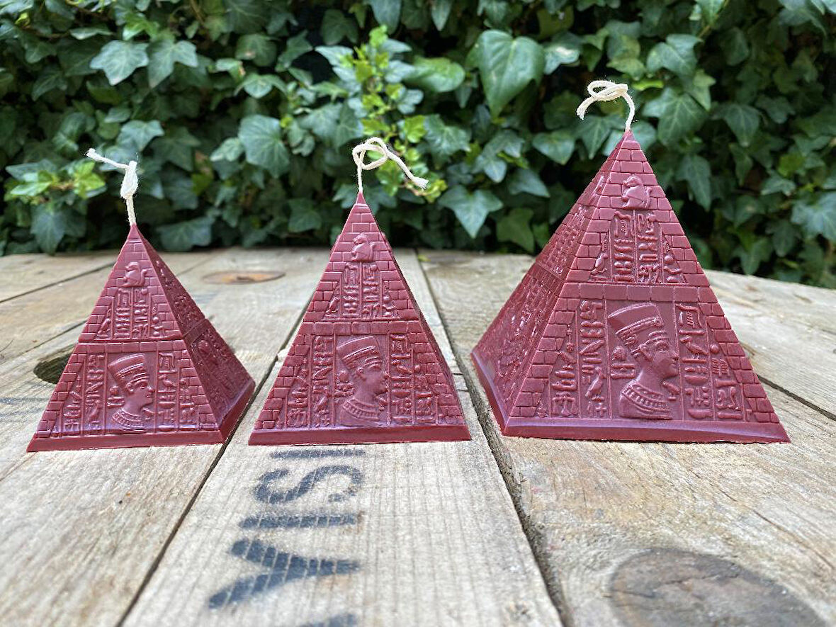 3 Adet Piramit Mum Kalıbı ( Silikon ) 1 Adet Set
