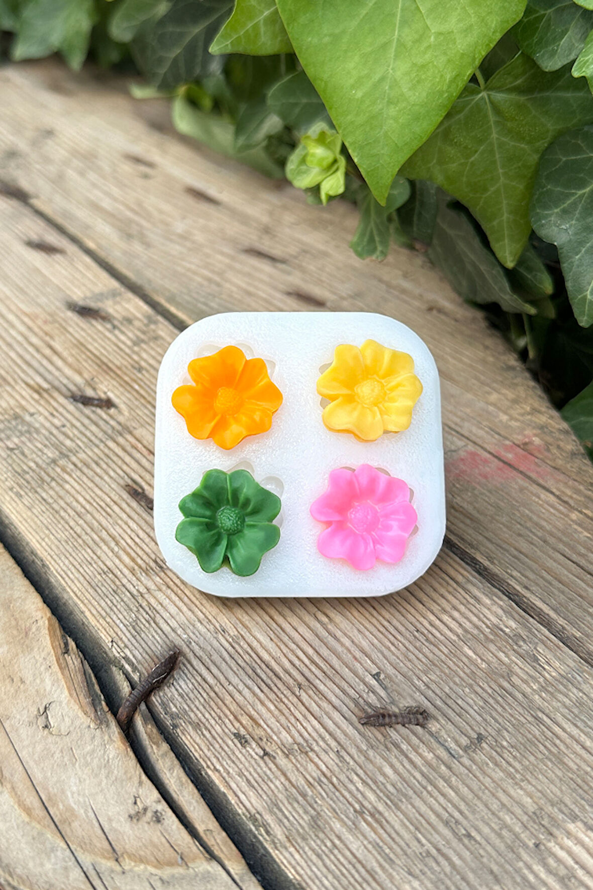 Kalanchoe Çiçeği Dörtlü Mum Kalıbı (Silikon) (1 Adet)
