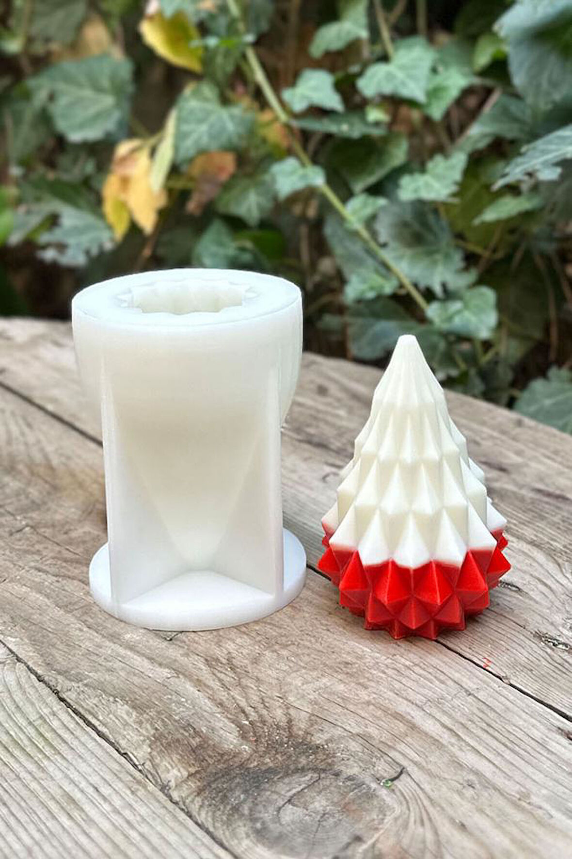 Yılbaşı Ağacı Out Tekli Mum Kalıbı ( Silikon ) 1 Adet