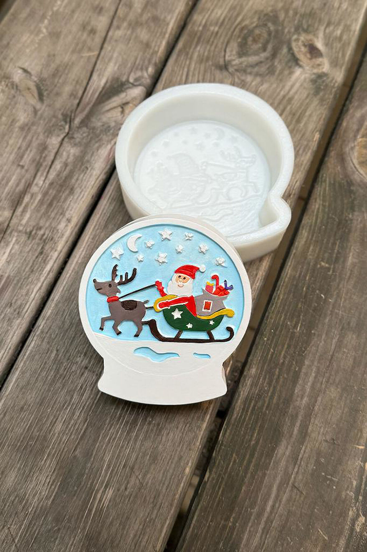 2D Kar Küresi Noel Baba Desenli Silikon Mum Kalıbı
