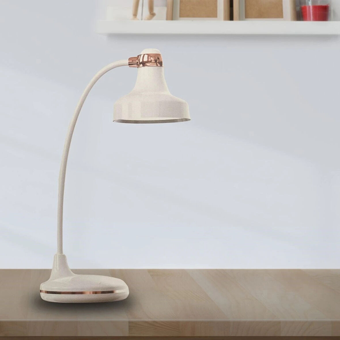 Leyloş Dokunmatik 3 Farklı Led Işıklı Çalışma Masası Üstü Lamba