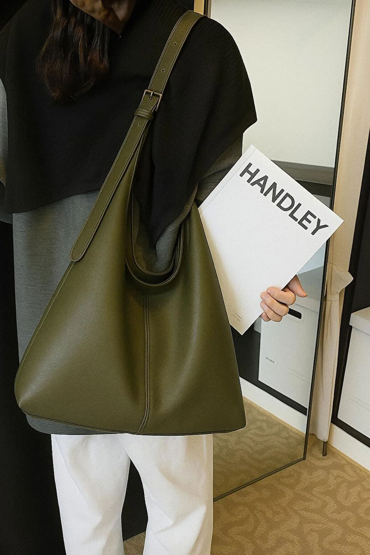 Minimalist Büyük Omuz Çantası – Şık Günlük Tote Bag | Zarif Kadın Çantası | Geniş Casual Tasarım