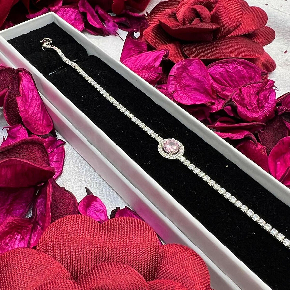 Pembe Taşlı Kadın Bileklik 925 Ayar Gümüş Rodyum Kaplama Zirkon Taşlı Zarif Tasarım