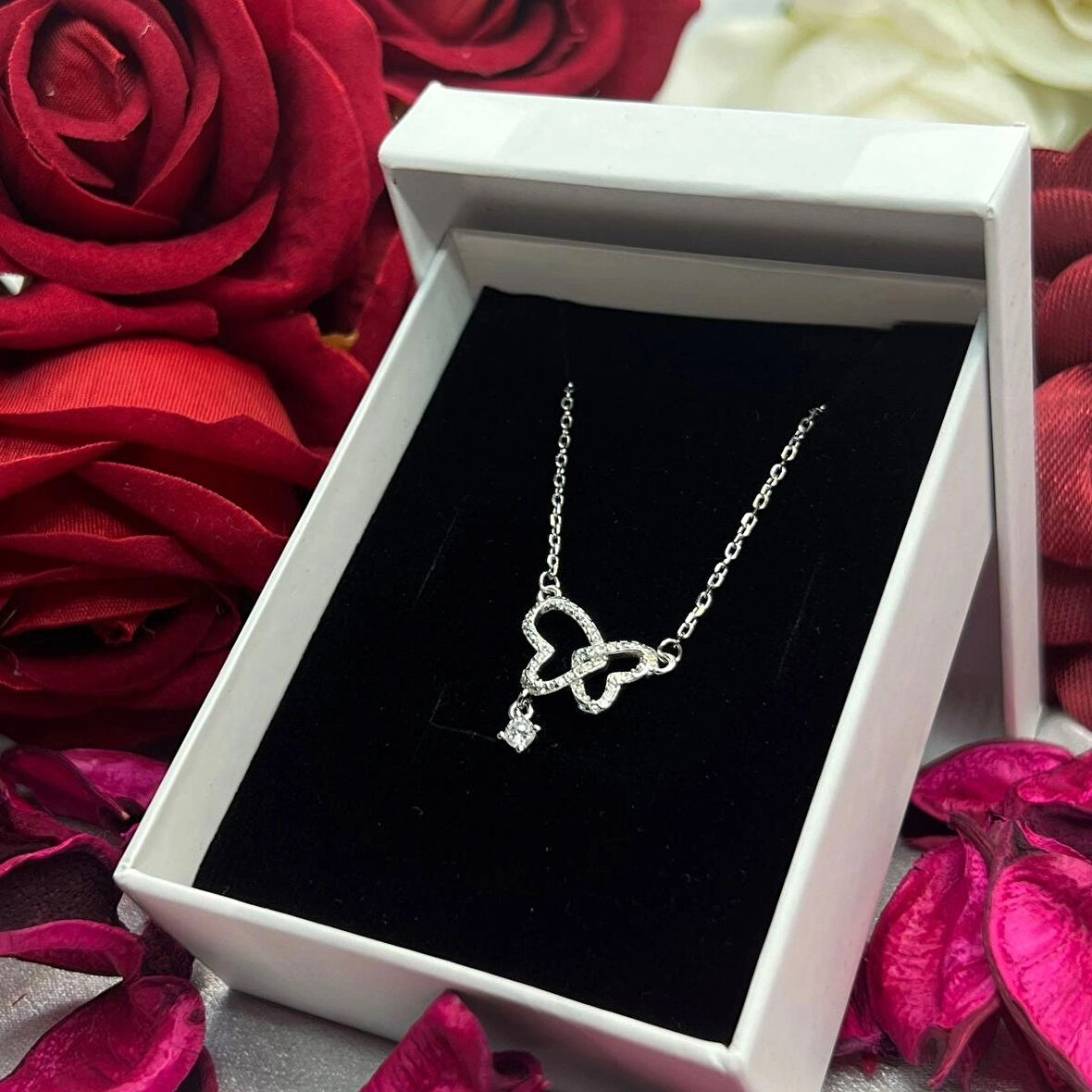 Tektaş Sallantılı Kelebek Kadın Kolyesi 925 Ayar Gümüş Zincirli Rodyumlu Zirkon Taşlı