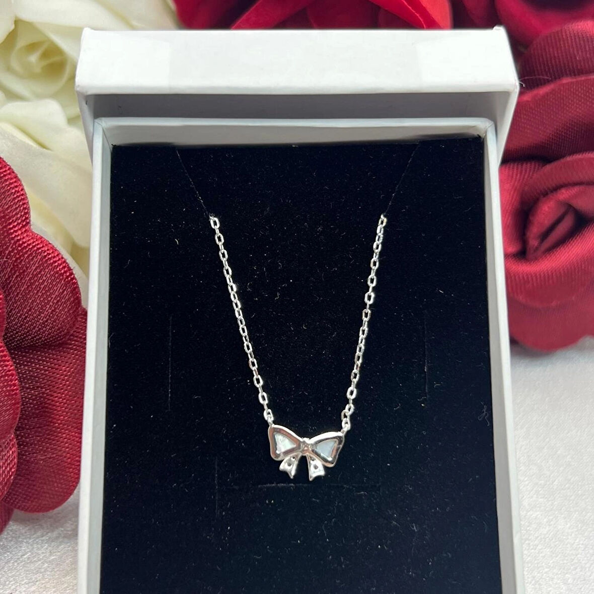 Zirkon Taşlı Fiyonk Kadın Kolyesi 925 Ayar Gümüş Zincirli Rodyumlu