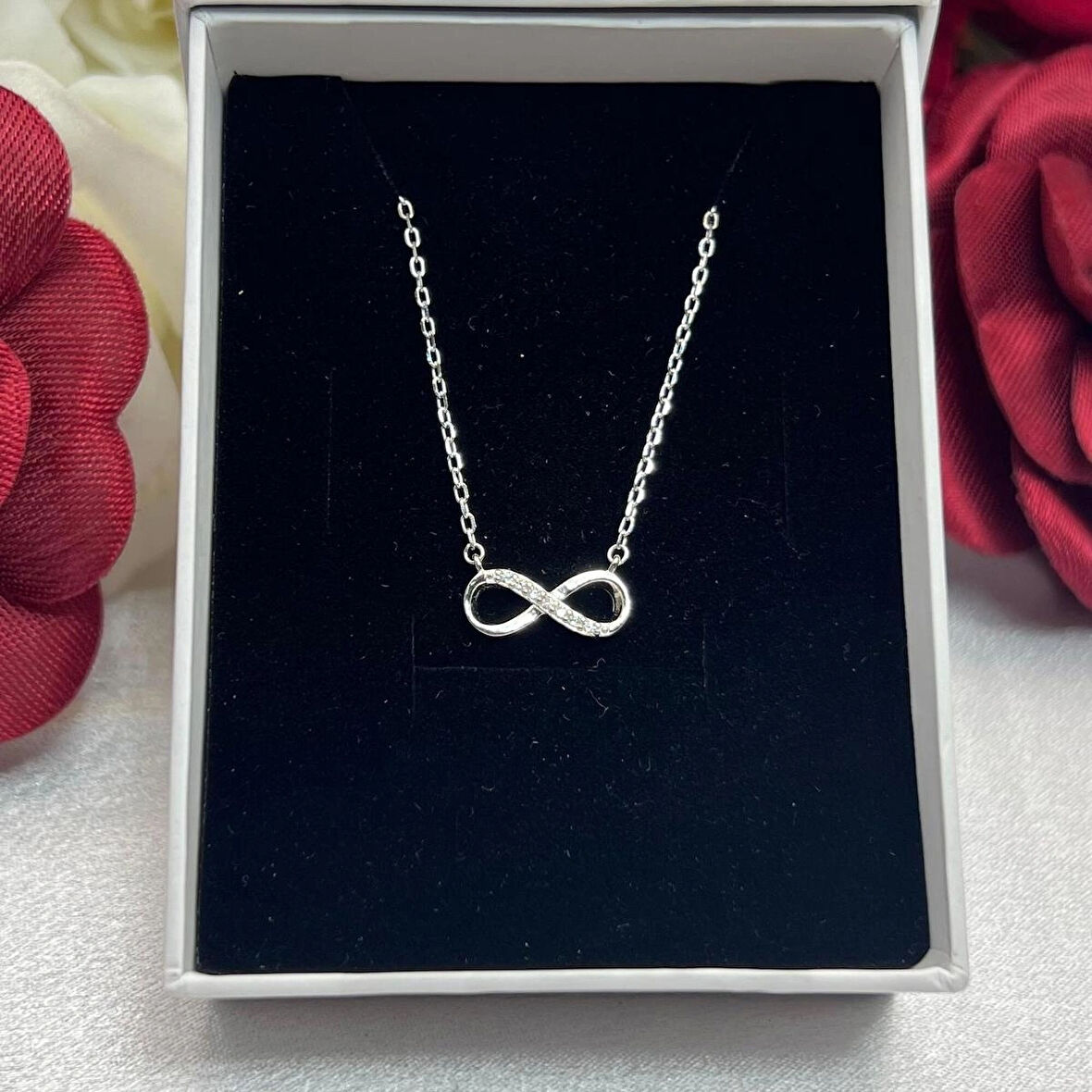 Zirkon Taşlı Sonsuzluk Kadın Kolyesi 925 Ayar Gümüş Zincirli Rodyumlu