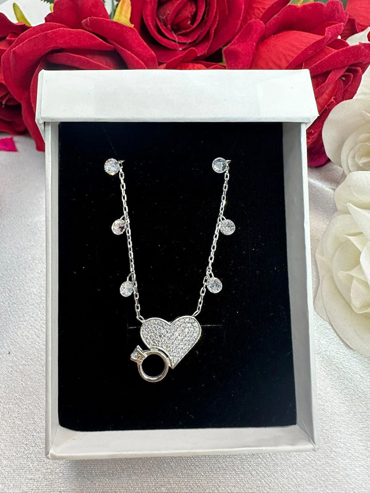 Tektaş Yüzüklü Kalp Kadın Kolyesi 925 Ayar Gümüş Rodyumlu Zirkon Taşlı