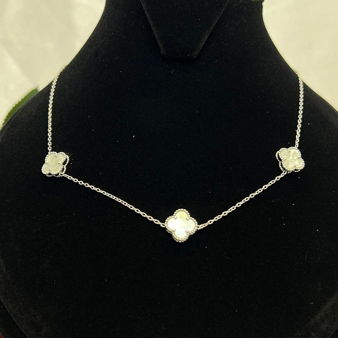 Van Cleef Yonca 3'lü Beyaz Taşlı Kadın Kolyesi 925 Ayar Gümüş Rodyumlu 10 mm