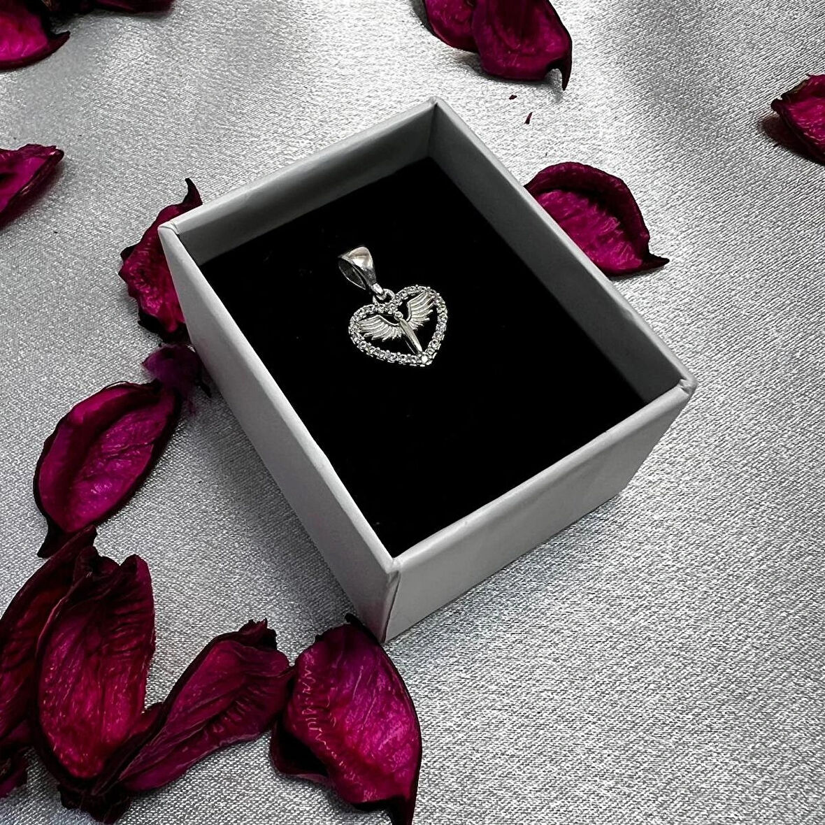 Melek Kanadı Kalp Figürlü Kadın Kolye Ucu 925 Ayar Gümüş Zirkon Taşlı
