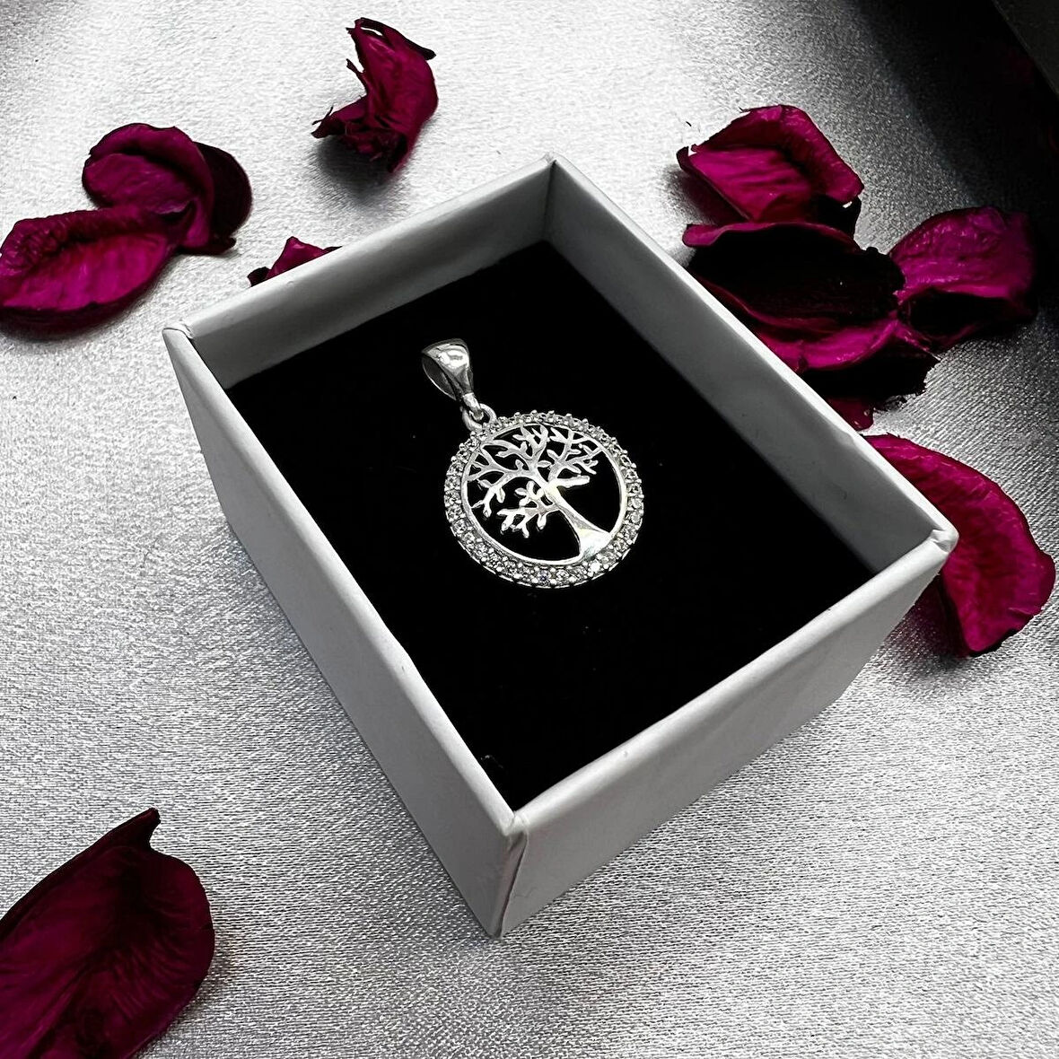 Hayat Ağacı Figürlü Kadın Kolye Ucu 925 Ayar Gümüş Zirkon Taşlı