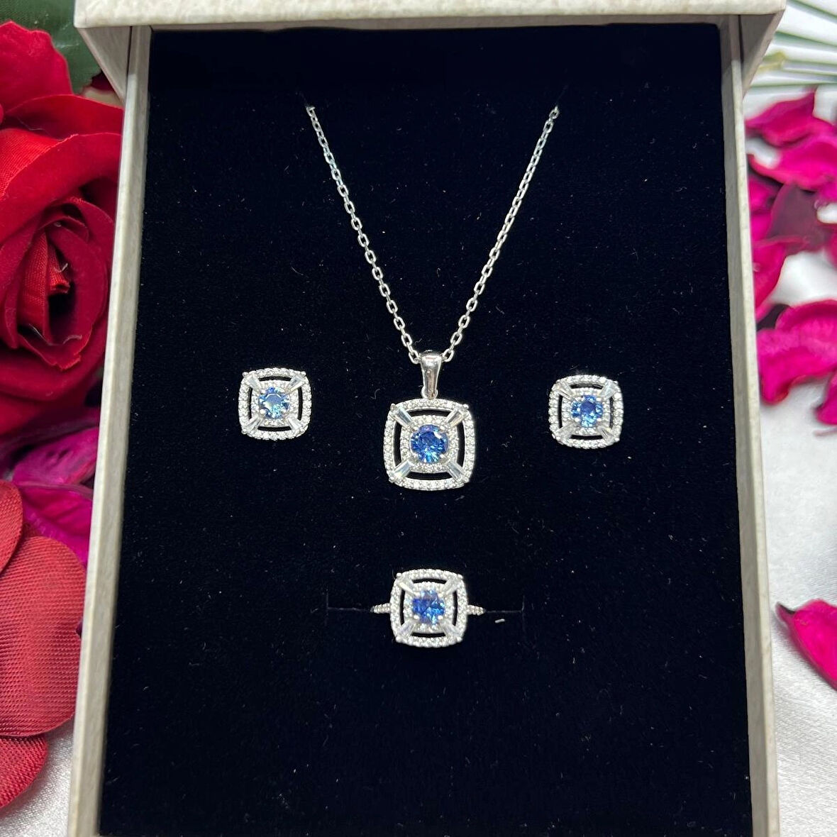 Safir Mavisi Kare Kadın 3'lü Set 925 Ayar Gümüş Rodyumlu Baget ve Zirkon Taşlı