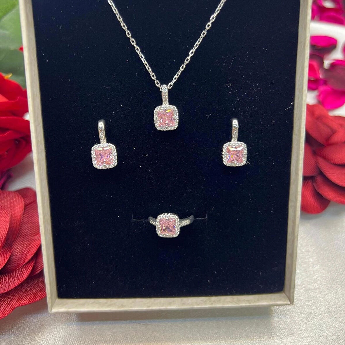 Pembe Kare Kadın 3'lü Takı Seti 925 Ayar Gümüş Zirkon Taşlı