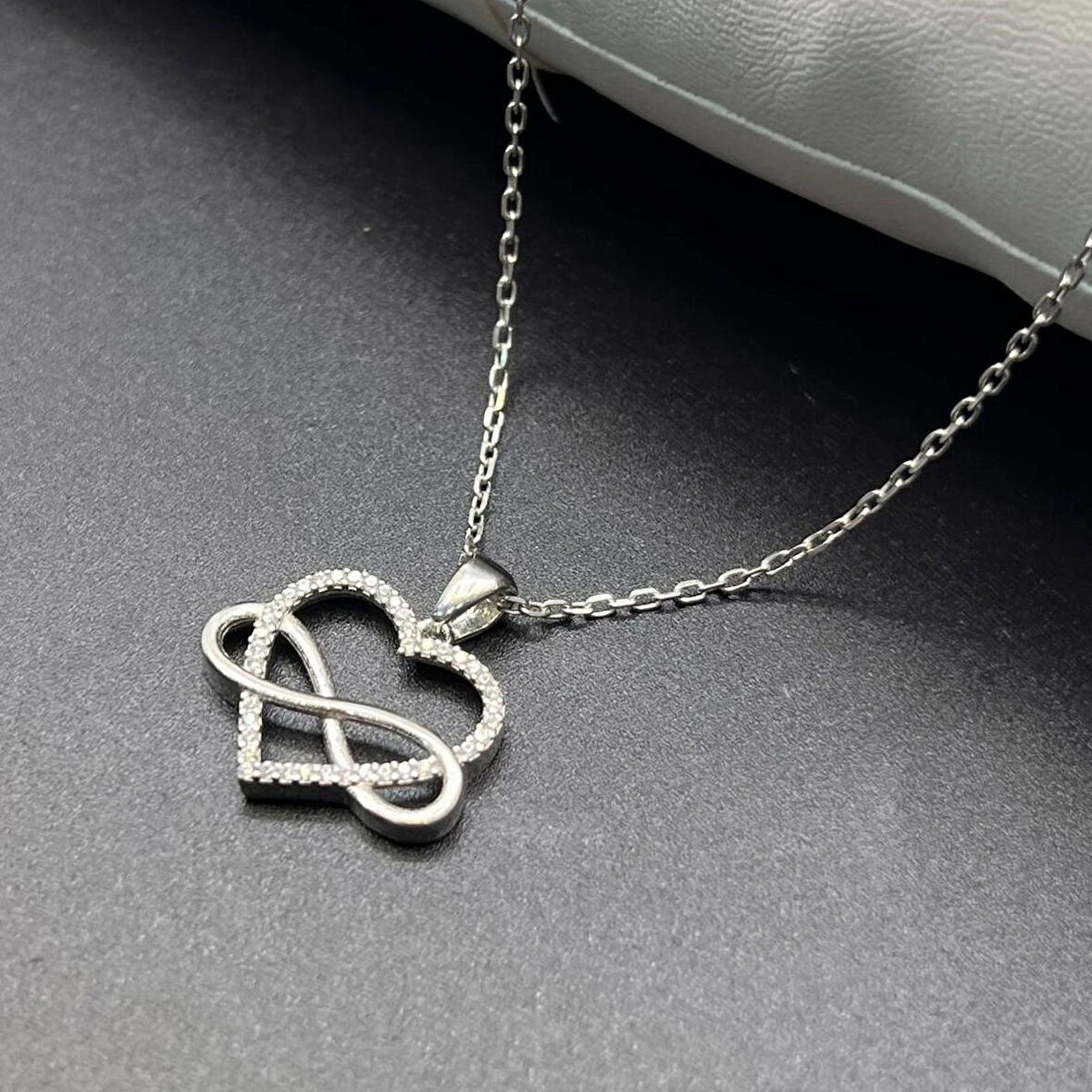Kalp ve Sonsuzluk Figürlü Kadın Kolye 925 Ayar Gümüş Zirkon Taşlı