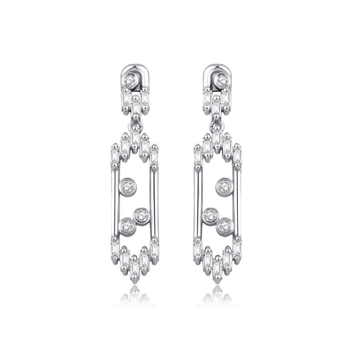 0.24 Karat Pırlanta Baget Küpe