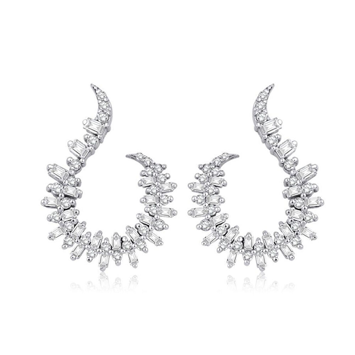 0.76 Karat Pırlanta Baget Küpe