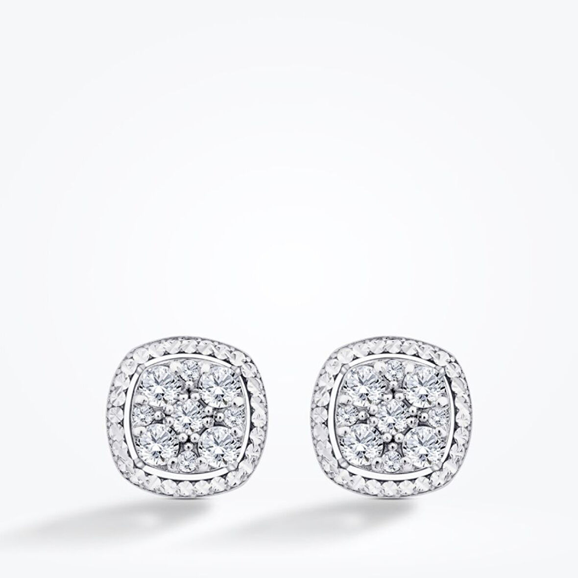 0.41 Karat Pırlanta Illusion Küpe