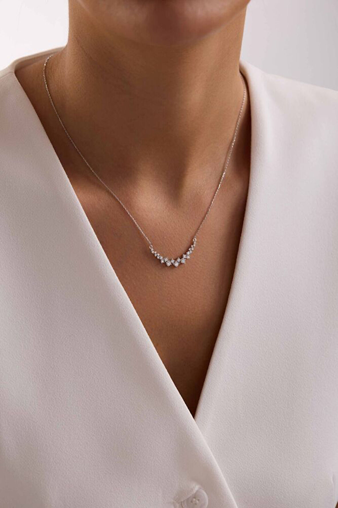 Beyaz Altın Kolye Trendy Form NEW