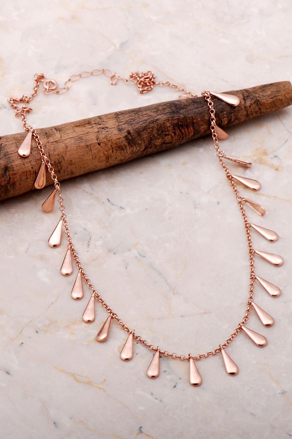 Rose Gümüş Sallantılı Damla Tasarımlı Kolye 3292