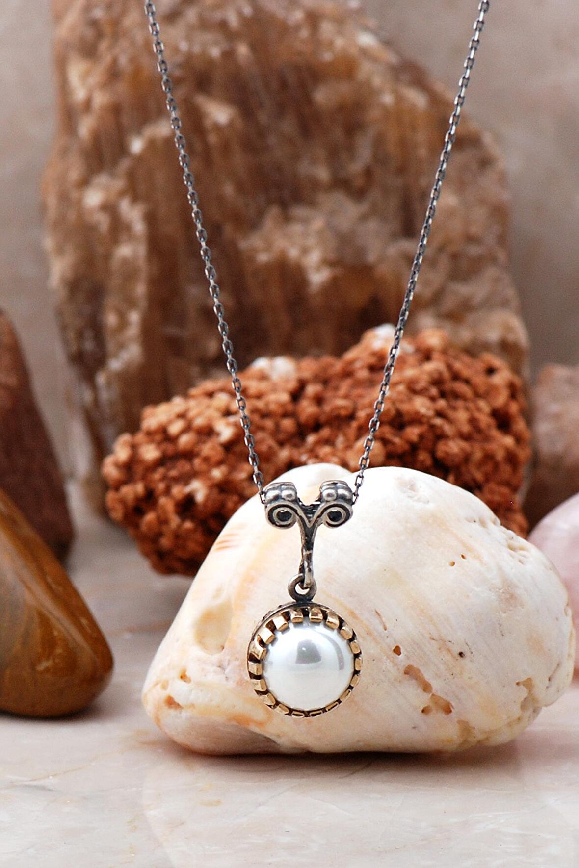 Çekiç Dövme Tasarım İncili  Gümüş Kolye 6492