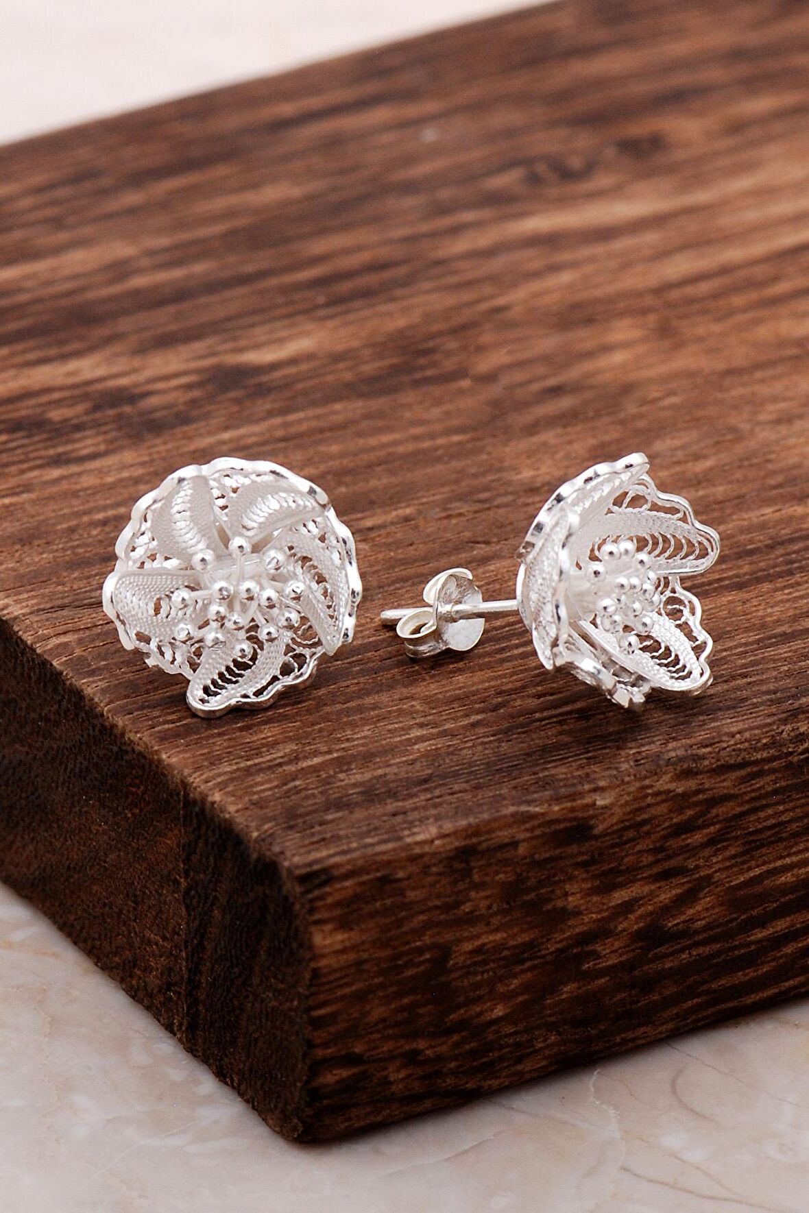 Telkari İşlemeli Gümüş Çiçekli Küpe 5000