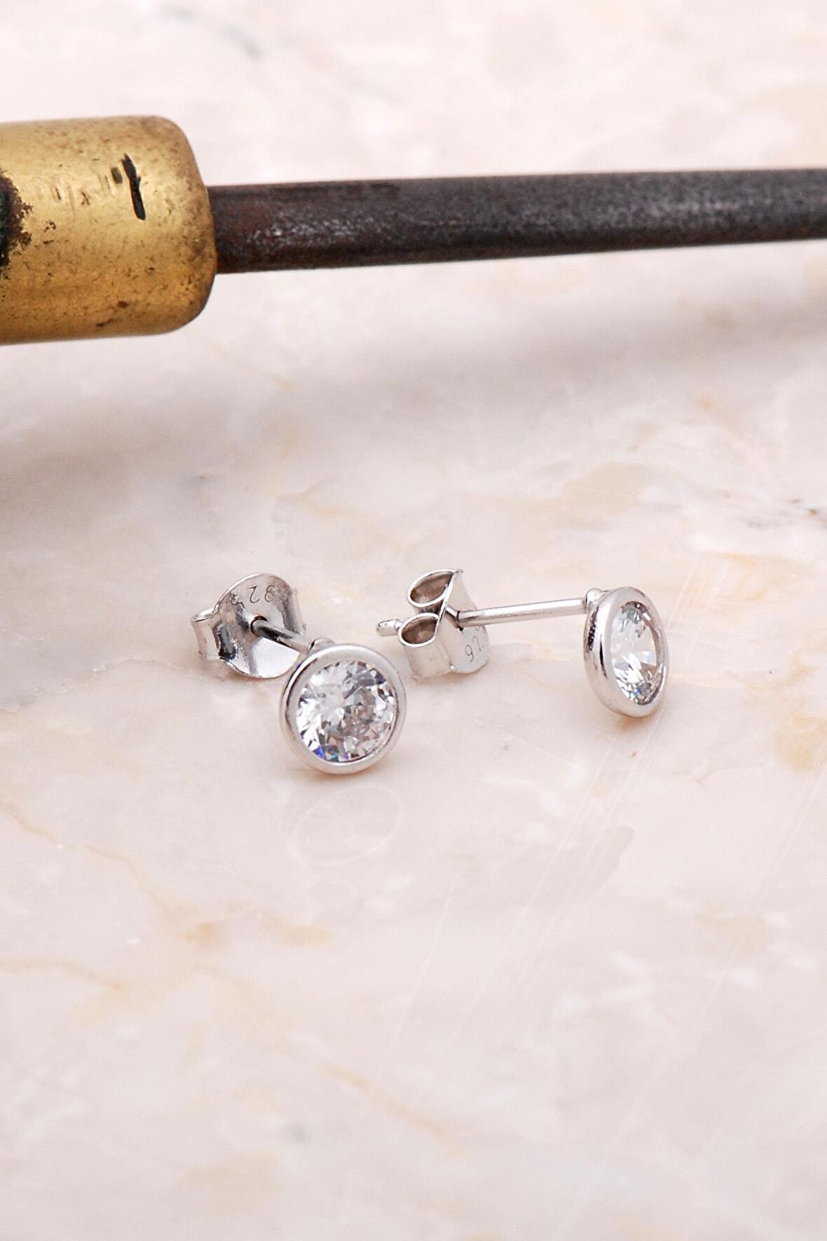 Zirkon Tek Taş Gümüş Küpe 5025