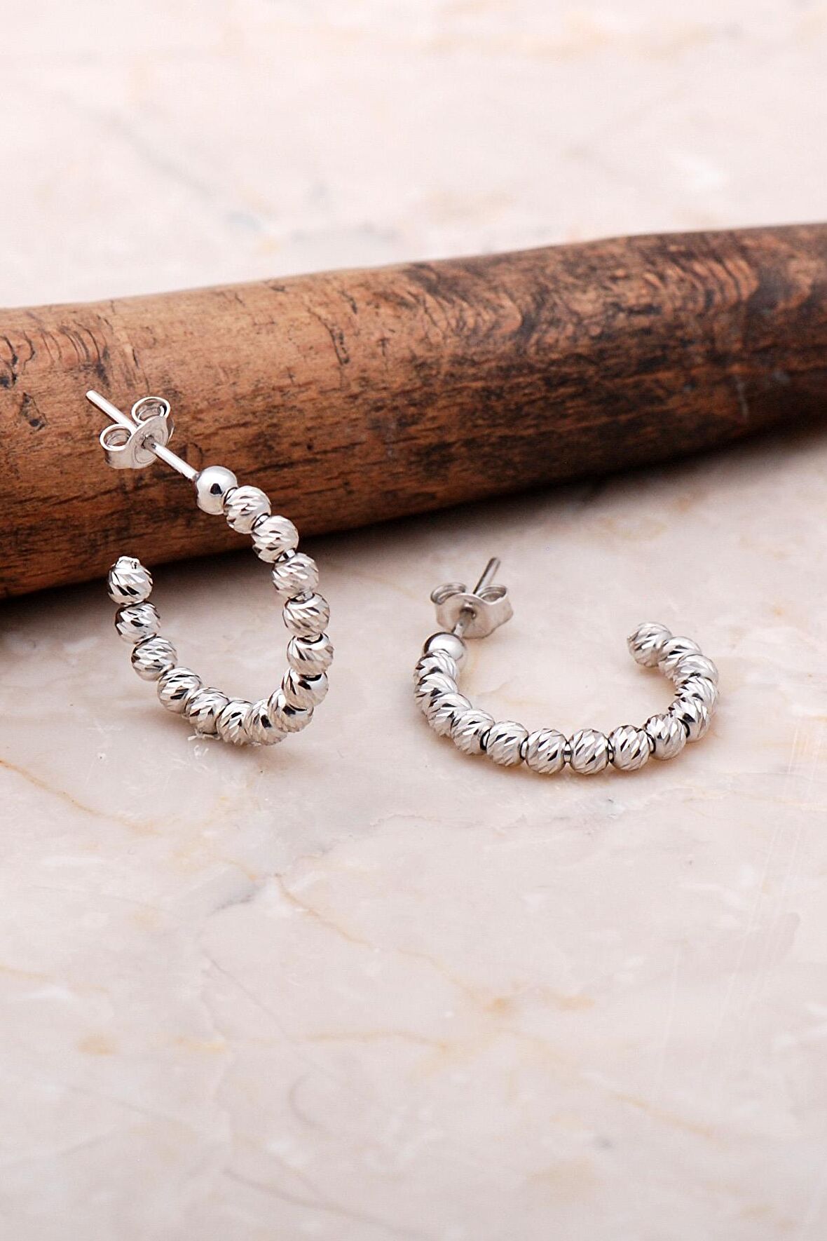 Dorica Rodyumlu Gümüş 19 Mm Halka Küpe 5034