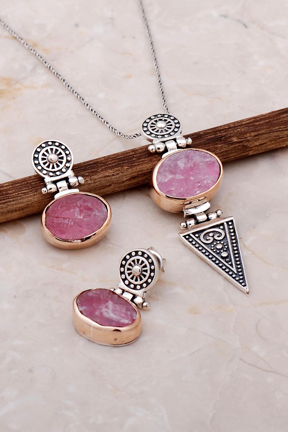 Pembe Kuvars Elişi Antik Tasarım Gümüş Set 2098