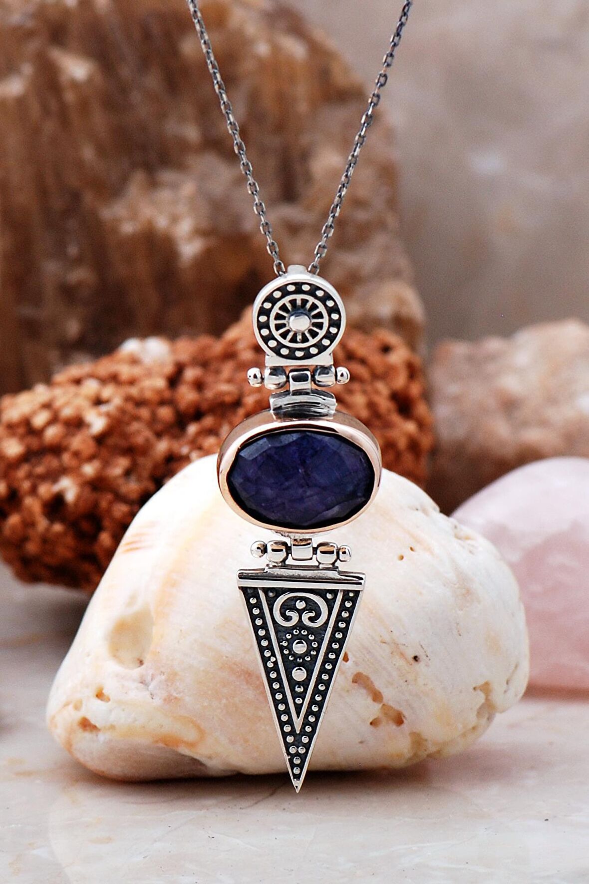 Safir Antik Tasarım Elişi Gümüş Kolye 7051