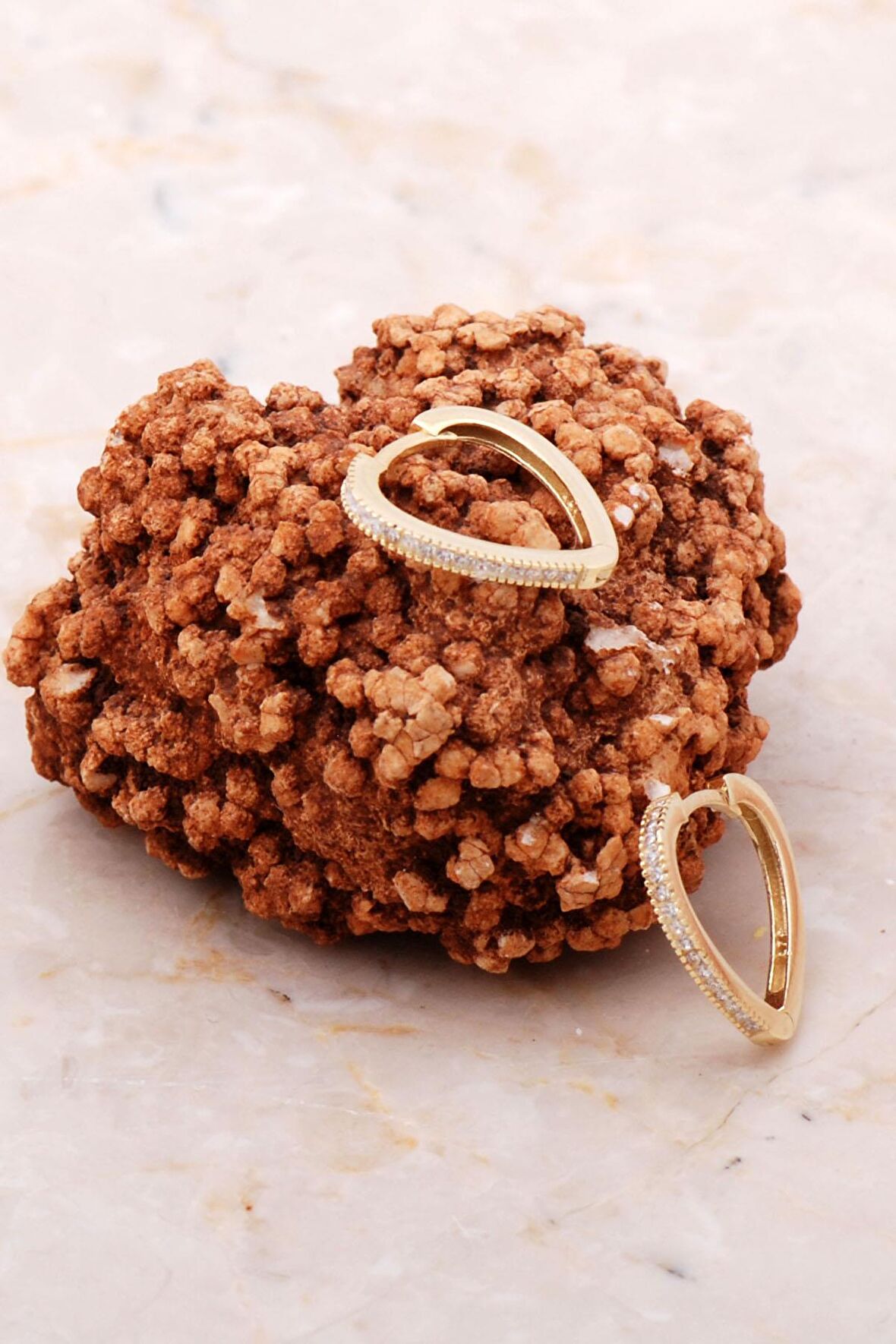 Taşlı Altın Yaldızlı Gümüş Halka Küpe 5158