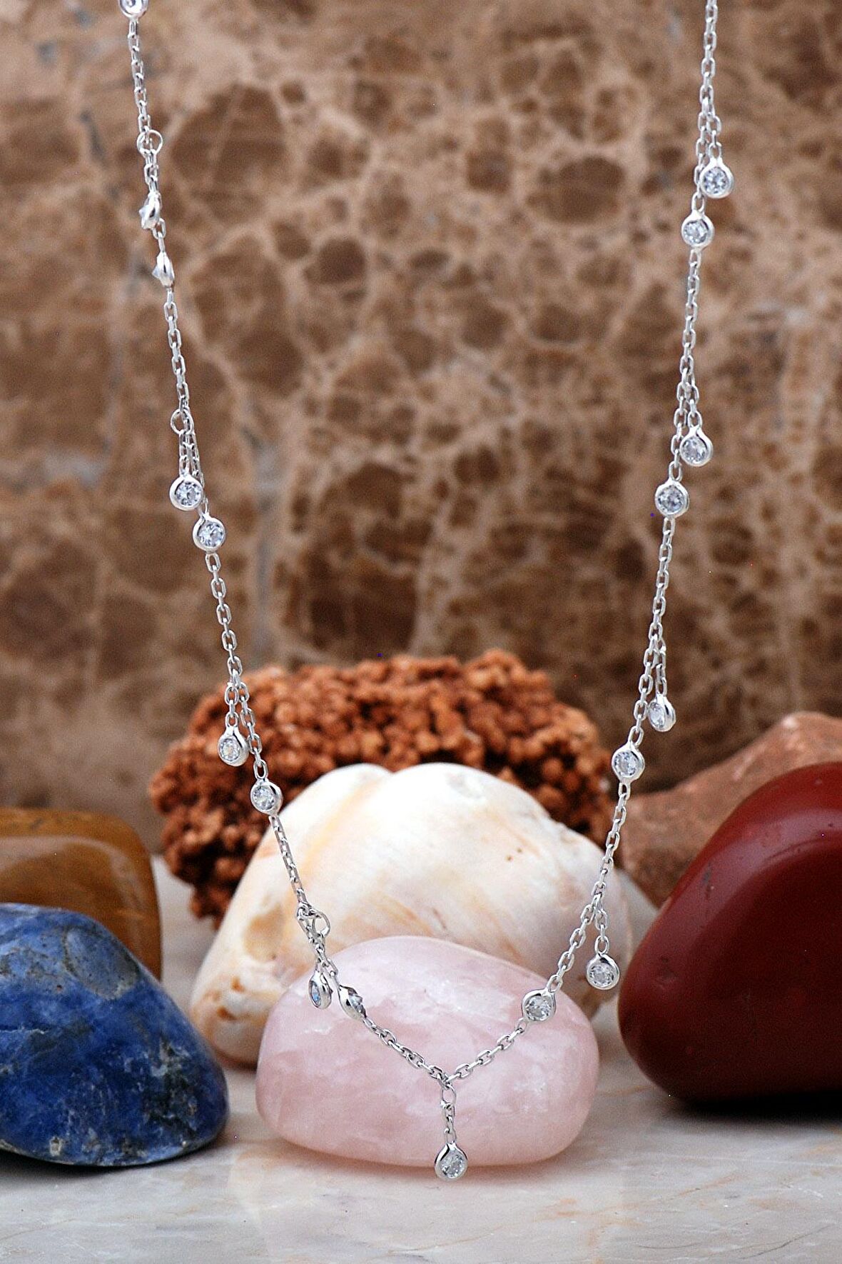 Sıra Taşlı Rodyumlu Gümüş Choker Kolye 7235