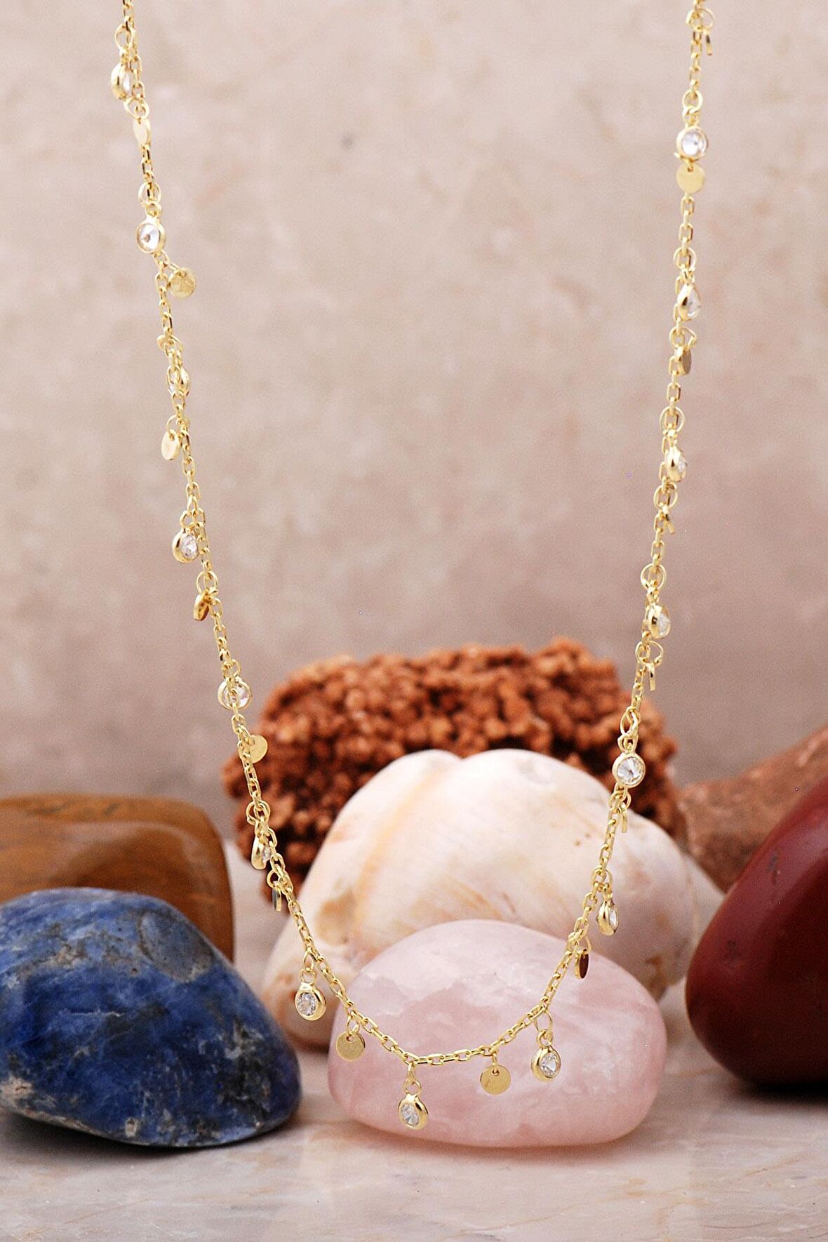 Pullu Sıra Taşlı Altın Yaldızlı Gümüş Choker Kolye 7240