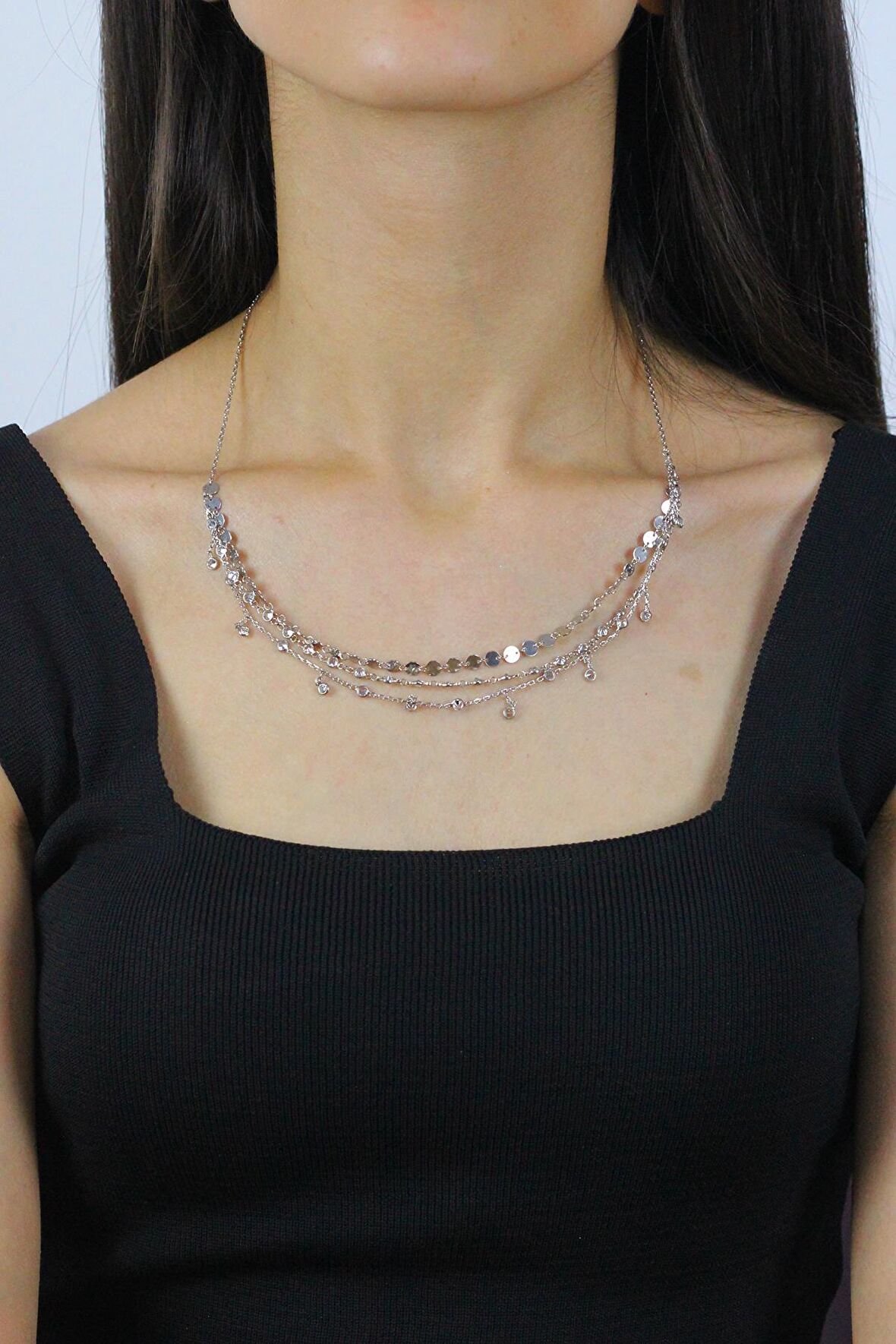 Taşlı ve Pullu Üçlü TAsarım Rodyumlu Gümüş Kolye 7278